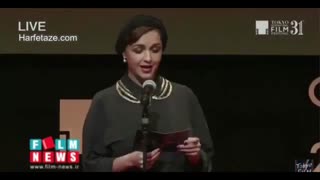 فیلم دست دادن ترانه علیدوستی در جشنواره توکیو با بازیگر مرد