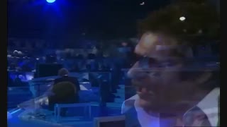 اجرای زیبای ترانهی "ساررو" یا حُزن، توسط مورت شیومَن در سال 1976