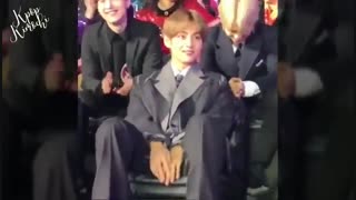 مومنت های بی تی اس BTS با واناوان و چارلی پوث در مراسم MGA