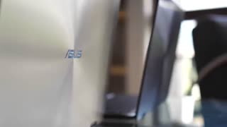 نقد و بررسی لپ‌تاپ ZenBook Flip 14