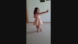 رقص دختر بچه ناز