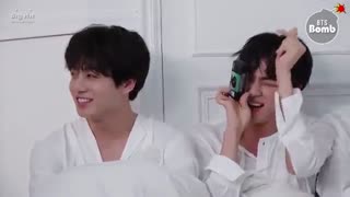 وختی مامان میخواد از ته تغاریش عکس بندازه ولی گوگول ناز میکنه.....