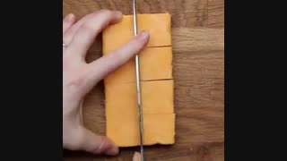 Cheese-Stuffed Burger Bombs