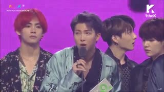 لحظه اعلام برد دسانگ "best album of the year" توسط بی تی اس bts در مراسم Melon Music Awards 2018