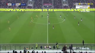 خلاصه دیدار آث میلان 2_1 پارما (هفته چهاردهم سری آ)