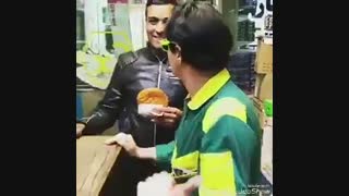 من حاضرم همچین بدلی داشته باشم
