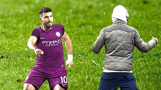 مبارزات و درگیری‌های شدید بازیکنان و هواداران فوتبال