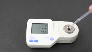 بررسی قیمت و آموزش کار با بریکس متر غذا هانا HANNA HI 96801