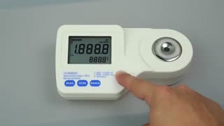 مشخصات ، قیمت و آموزش کار با رفرکتومتر و بریکس متر هانا HANNA HI 96800