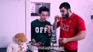 ویدیو خنده دار لجبازی کردن