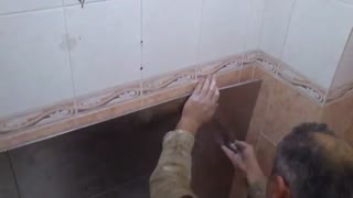 آموزش نصب کاشی  با چسب کاشی روی دیوار