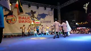 رقص آذری زیبای گروه کودکان آیلان در جشنواره رقص های ترکیه