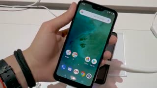 بررسی و هندزآن گوشی xiaomi mi A2 light