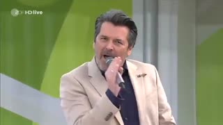 اجرای چند اهنگ Modern Talking توسط توماس آندرس