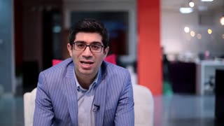 صحبت های حمیدرضا محمودی پیرامون همایش رهبری تغییر برداشتن خال گوشتی