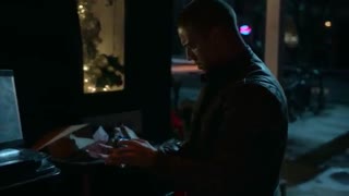 دانلود سریال فانتزی هیجانی فراری ها - فصل 2 قسمت 5 - با زیرنویس چسبیده