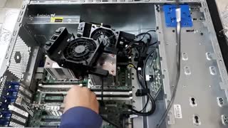 نصب HPE 240 Host Bus Adapter بر روی سرور HPE ML150 G9