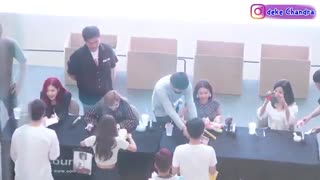 بازیگر معروف تایلندی تو فن ساین بلک پینک!!