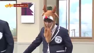 اجرای Love shot با کلاه های کیوت توسط اکسو(exo)(ته خنده)