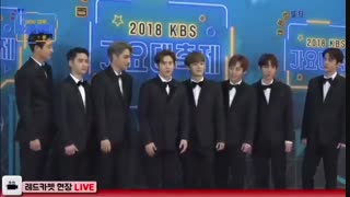 اکسو (چه کت بهشون میاد)