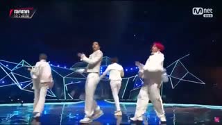 اجرای بی تی اس در هنگ کنگ ماما 2018