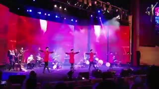 رقص آذربایجانی آیلان در کنسرت گروه رستاک در برج میلاد و ناغاره وحید اسداللهی