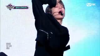 ONEUS - Valkyrie Debut Stage