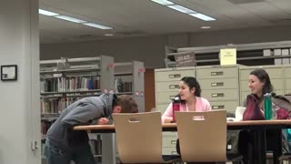 سقوط  از صندلی / دوربین مخفی