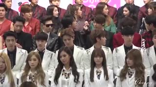 به یاد وقتی اکسو مثل بچه های مظلوم نشسته بودن