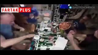 پخت پیتزا در ایستگاه فضایی بین‌المللی