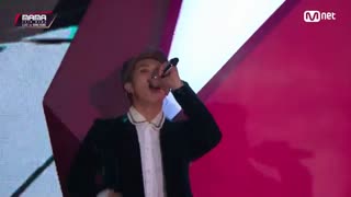اجرای IDOL از BTS