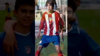 دوران کودکی  آلوارو موراتا با پیراهن اتلتیکومادرید