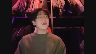 ادا درآوردن جونگ کوک با آهنگ promise جیمین( توییتر)