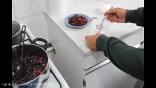آموزش نحوه درست کردن مربای آلبالو