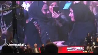 هیجان الناز شاکردوست پس از انتخاب به عنوان بهترین بازیگر زن ف