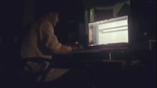 اجرای آهنگ «مونس» از "بروا"