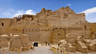 با بم و طبیعت بکر و آثار باستانی و تاریخی آن آشنا شوید