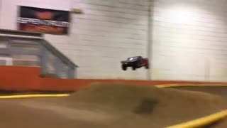 حرکت نمایشی ماشین کنترلی 12423/ایستگاه پرواز