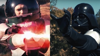 مبارزه Darth Vader جنگ ستارگان با Buzz Lightyear داستان اسباب بازی ها