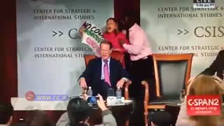 اقدام شجاعانه دو زن برعلیه کودتا در ونزوئلا