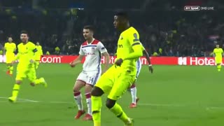 خلاصه دیدار لیون 0_0 بارسلونا  (یک‌هشتم پایانی لیگ قهرمانان اروپا)