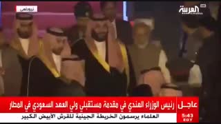 محمدبن‌سلمان، ولی‌عهد سعودی در ادامه تور آسیایی خود و پس از سفر به پاکستان، وارد دهلی‌نو شد