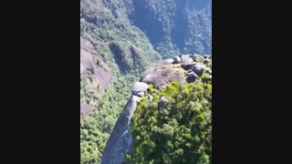 تفریح بر فراز کوه Dedo de deus - ریودوژانیرو - برزیل