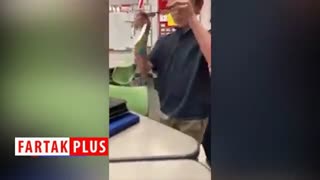 واکنش جالب کودک مبتلا به کوررنگی به دیدن رنگ برای اولین بار