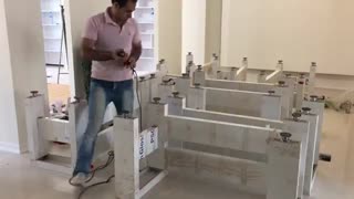 میز هایگلس و شیشه 02188517099