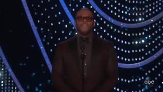 اهدای جایزه بهترین فیلم برداری اسکار برای فیلم Roma به Alfonso Cuarón