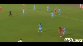 مهارت‌‌های فوق‌العاده بازیکنان فوتبال روی نیمکت!