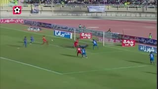 سه امتیاز شیرین در اهواز با درخشش گادوین منشا