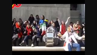 طبل زنی مهناز افشار در استادیوم