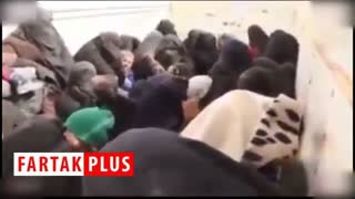 وحشیگری زنان داعشی هنگام انتقال به اردوگاه نیروهای دموکراتیک سوری